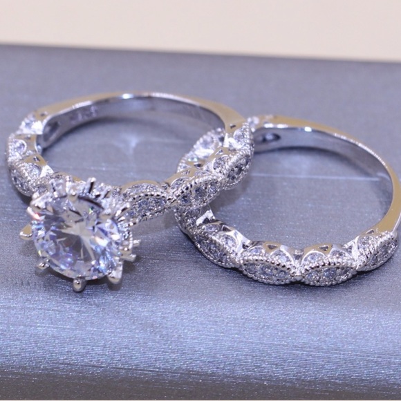 2 pc 925 Sterling Silver Cz Couple Bridal Ring Set - Picture 4 of 5